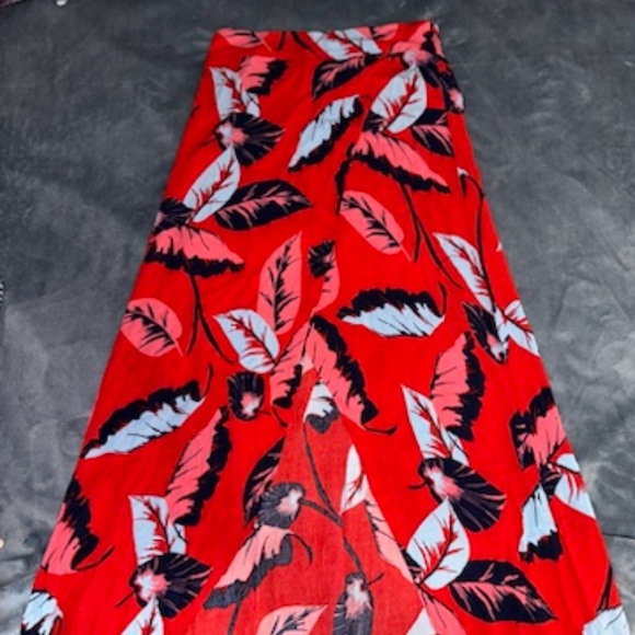 Express Red Floral Smimer Mini Dress - Size xsmall - Picture 6 of 8